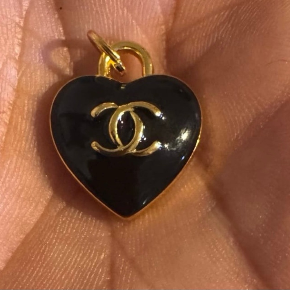 CHANEL Black and Gold Heart zipper pull charm